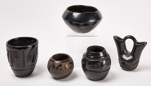 Five Santa Clara Pots