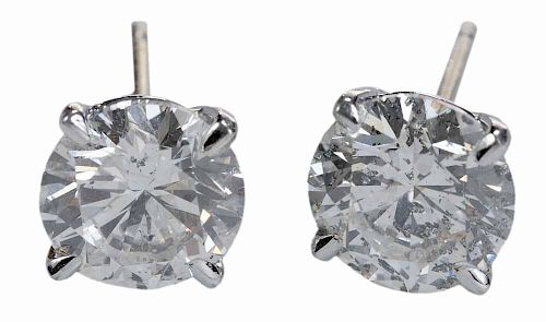18kt. Diamond Stud Earrings