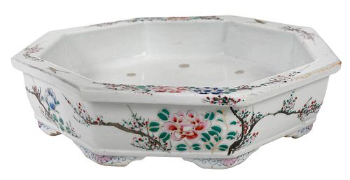 Chinese Famille Rose Porcelain Jardiniere Undertray