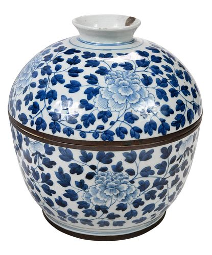 Monumental Chinese Underglaze Blue and White Lidded Rice Bowl 