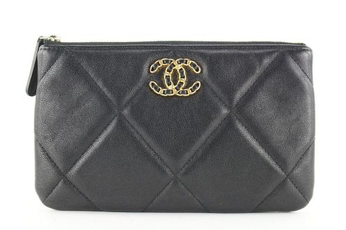 CHANEL 19 SMALL ZIP POUCH