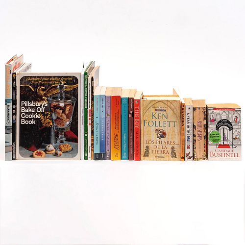 Libros sobre Cocina, autos y literatura. A Collector´s Guide Mustangs 1965 - 1973 / Postres y dulces mexicanos. Piezas: 19.