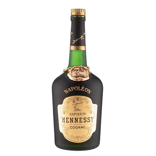 Hennessy. Napoléon. Cognac. France. En presentación de 700 ml.
