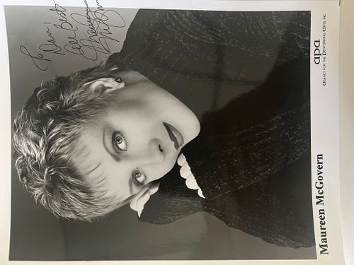 Maureen McGovern signed photo
