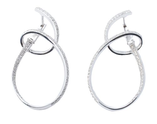 18kt White Gold And Diamond Earrings H 2''