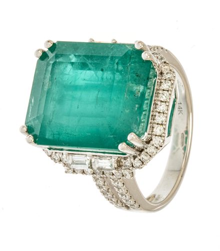 15.94ct Natural Emerald, Diamond & 14kt White Gold Ring, Size: 6.75, 8.25g