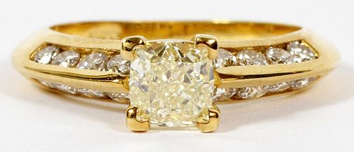 1.11CT DIAMOND AND 18KT YELLOW GOLD RING