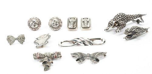STERLING SILVER BROOCHES (4), EARRINGS (2 PAIRS), RING, SCARF BUCKLE, 204GR. 