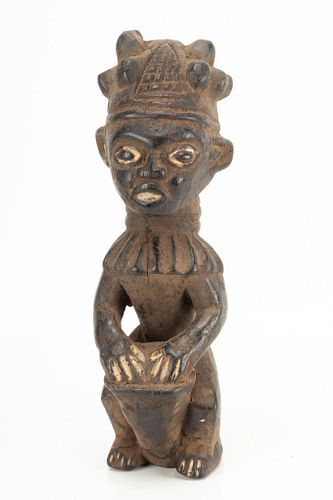 YORUBA NIGERIA AFRICAN POLYCHROME CARVED WOOD MALE FIGURE PLAYING DRUMS H 12" W 3" D 4" 