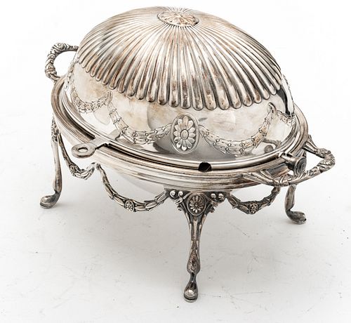 ENGLISH SILVERPLATE ROLLING COVER ENTREE DISH, EARLY 20TH C., H 8", L 13" 