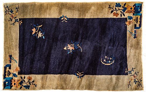 CHINESE HANDWOVEN WOOL RUG, C. 1930S, W 3' 1", L 4' 10" 