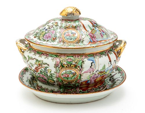 CHINESE  ROSE MEDALLION PORCELAIN TUREEN AND TRAY, 19TH.C. L 11", 12" 