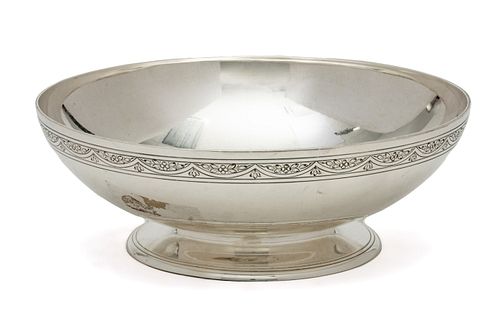 Durgin Gorham  Sterling Silver Centerpiece Bowl  1913, H 3'' Dia. 9'' 21.7t oz