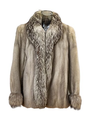 Pappas Furs Women's Mink Coat, Size: Medium, H 28''