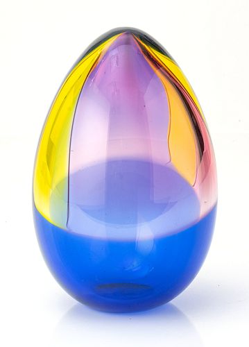 ARCHIMEDE SEGUSO, (MURANO, ITALIAN 1909-1999) ART GLASS EGG FORMED SCULPTURE, H 7" DIA 4.5" 