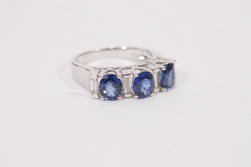3 OVAL CUT BLUE SAPPHIRES 2.37CTS.TW & DIAMONDS, 18KT WHITE GOLD RING 