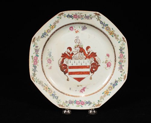 CHINESE EXPORT ARMORIAL PLATE 18TH C. DIA 8.5" 