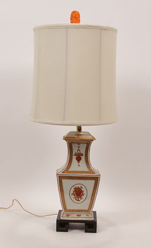 CHINESE EXPORT PORCELAIN URN. 18TH. C  NOW LAMP, H 30", W 5.5"