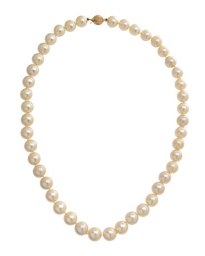 CULTURED 10MM PEARL & 14KT GOLD CLASP NECKLACE, L 18", T.W. 58 GR 