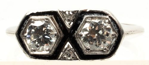 DIAMOND & PLATINUM LADY'S RING, C. 1920, SIZE: 5.75, T.W. 3 GR 