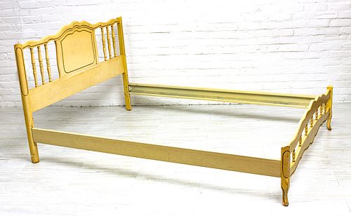 COUNTRY FRENCH STYLE PAINTED WOOD HEADBOARD AND FOOTBOARD, H 39", W 56", L 80" 