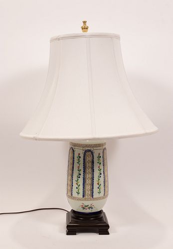 PAINTED PORCELAIN TABLE LAMP, H 28", DIA 18"