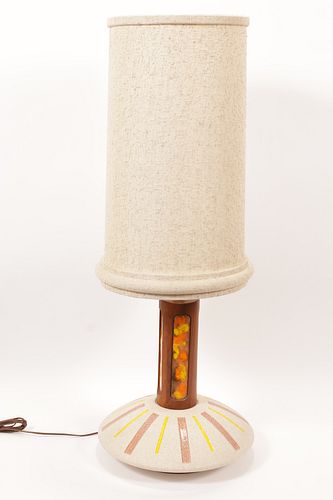 MID-CENTURY MODERN LAMP H 22.5" D 15" 