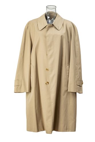 BURBERRY (LONDON, ENGLAND, ESTABLISHED 1856) VINTAGE TAN TRENCH COAT WITH INTERIOR ICONIC CHECK LINING, L 43" 