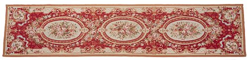 AUBUSSON INFLUENCED WOOL RUNNER, W 2' 5", L 9' 11" 
