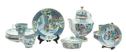 Chinese Export Porcelain Tea Set,  18th C, H 9'' W 6.25'' L 11''