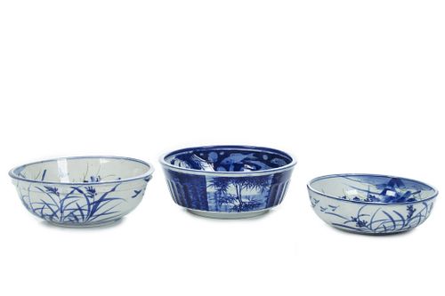 Japanese Imari Blue & White Porcelain Bowls, C. 19th C., H 3.75'' Dia. 10'' 3 pcs