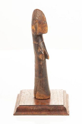 African Maasi Carved Wood Sculpture H 8",W 5"