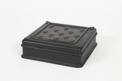 INDIAN LEATHER JEWELRY BOX, H 2.5", W 8.5"