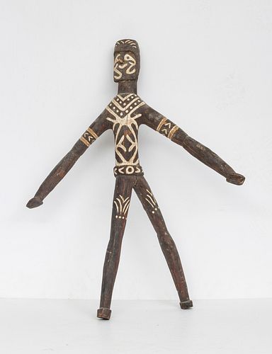 PAPUA NEW GUINEA CARVED WOOD AND PIGMENT KAKAME FIGURE, 20TH C., H 23", W 18" 
