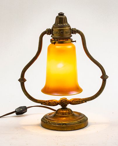  QUEZAL SHADE, BRONZE HARP DESK LAMP, C 1910 H 11.7" W 9.5" 