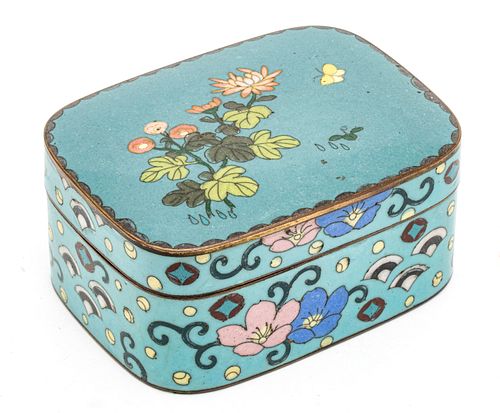CHINESE CLOISONEE COVERED BOX 19TH C  W 3.5" L 4.7" 