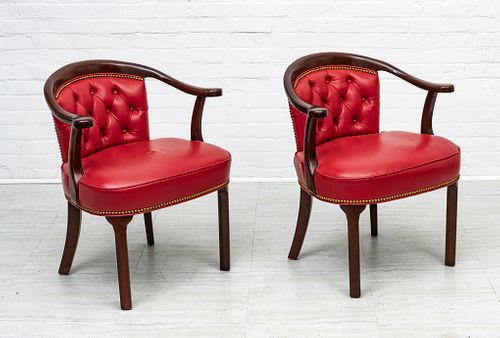 HANCOCK & MOORE FINE FURNITURE (AMERICAN) RED LEATHER & WOOD CLUB CHAIRS, PAIR, H 32", W 27", D 24" 