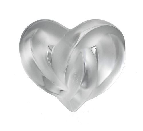 LALIQUE FROSTED CRYSTAL INTERTWINED HEARTS PAPERWEIGHT, L 2 1/2" 