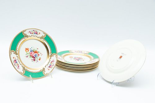 ENGLISH STAFFORDSHIRE BOUQUET HAND PAINTED WITH FIRE GOLD ACCENTS SERVICE PLATES GROUP OF 8 DIA 9" 