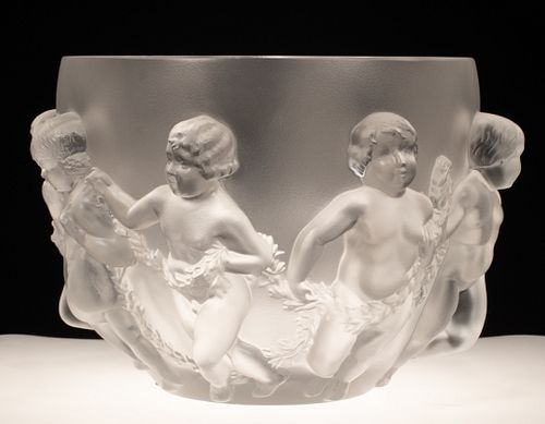 LALIQUE (CO.) (FRENCH, ESTABLISHED 1885) MOLDED & ETCHED GLASS LUXEMBOURG VASE, CIRCA 1968, H 8.375", DIA 12.5" 