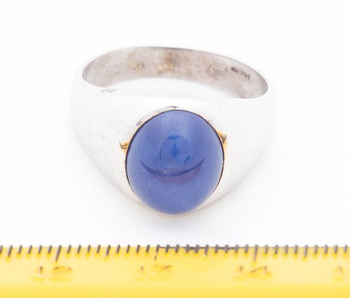 + STAR SAPPHIRE, 14 KT WHITE GOLD RING SIZE 9 1/4 