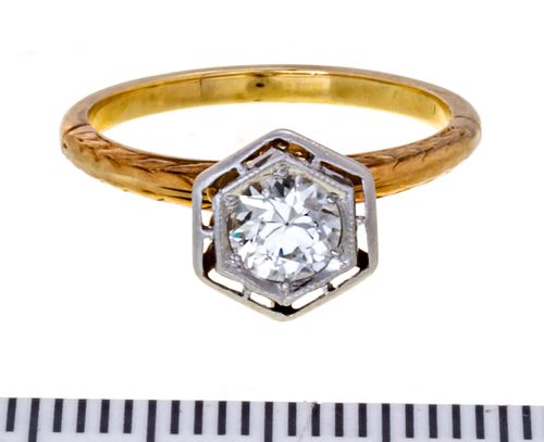 + 14 KT GOLD AND 15 PT DIAMOND RING C 1930 SIZE 5 3/4 