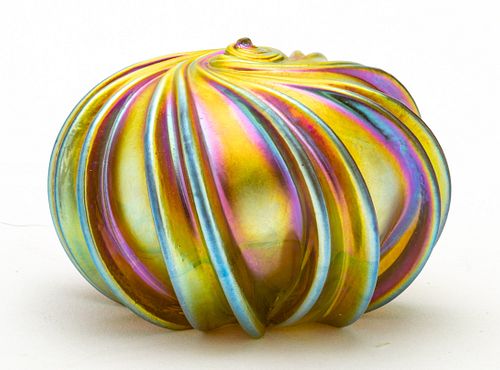 ZEPHYR STUDIOS ART GLASS PAPERWEIGHT, LATE 20TH C., H 2", DIA 3" 