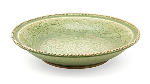 CHINESE PORCELAIN CHARGER, H 3.5", DIA 16.5" 