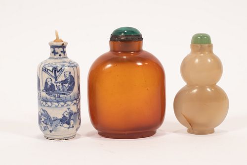 CHINESE GLASS AND PORCELAIN SNUFF BOTTLES H 3" 