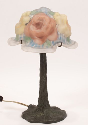 PAIRPOINT BOUDOIR LAMP, PUFFY GLASS SHADE H 11" D 6.25" ROSES 