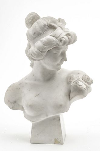 CARVED MARBLE BUST, 20TH C, H 14.5", W 10.5", YOUNG NUDE WITH BUTTERFLIES 