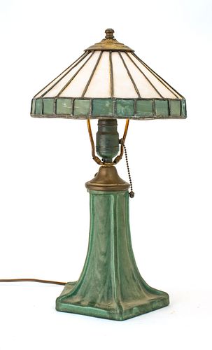 PEWABIC POTTERY MATTE GREEN GLAZE TABLE LAMP AND ART GLASS SHADE, C. 1904-1907, H 7.5", DIA 7" (BASE) 