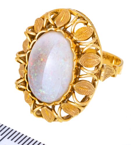 OPAL, 18 KT GOLD RING C 1940 SIZE 7 1/2 