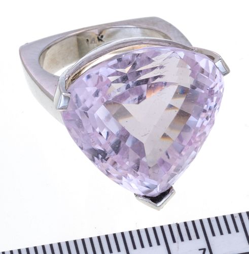 KUNZITE AND 14KT WHITE GOLD RING SIZE 6 3/4 